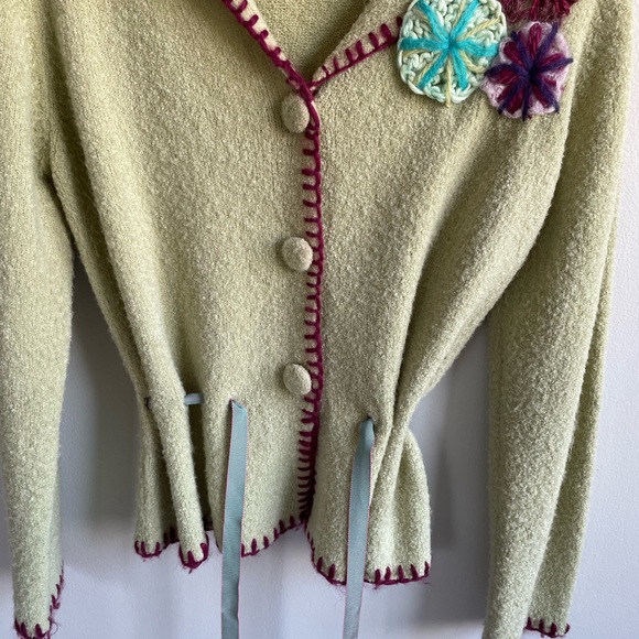J. JILL GREEN WOOL MOHAIR BLEND SWEATER EMBROIDERED FLOWERS TIE BELT BUTTONS - Picture 6 of 10